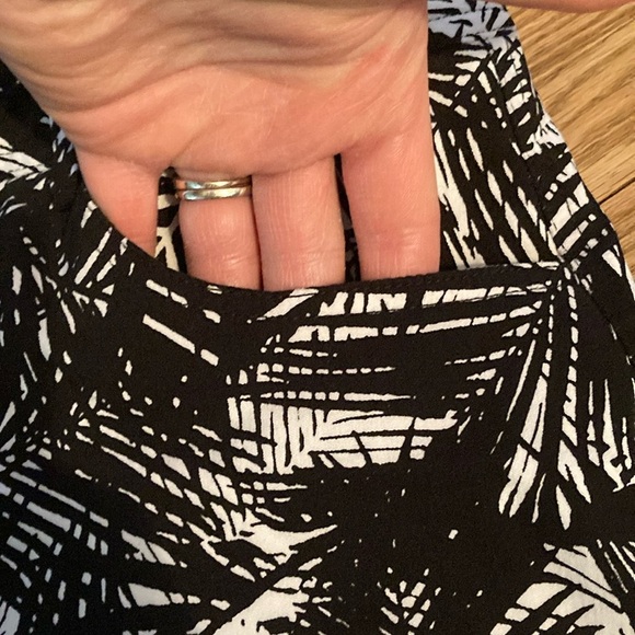 NWOT Mario Serrani Black and White Mini Pencil Skort - Picture 6 of 10